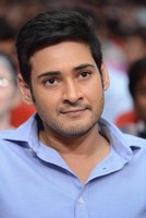 Mahesh Photos at SVSC 3 Platinum Disc